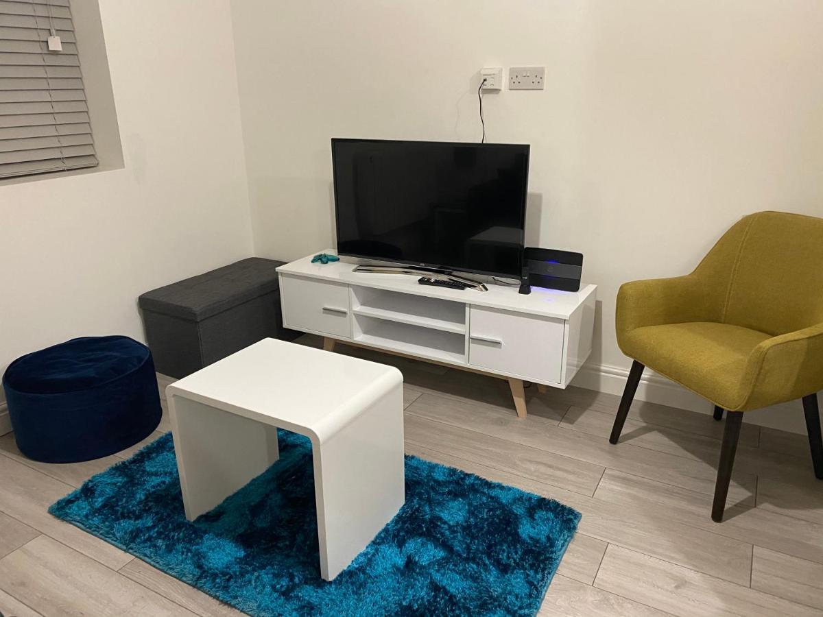 Marie'S Serviced Apartments- 2 Bedroom City Stay Bedford Buitenkant foto