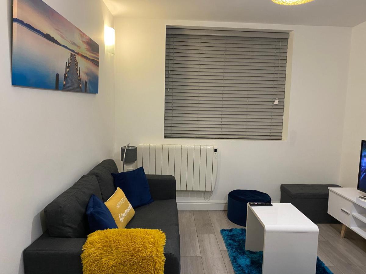 Marie'S Serviced Apartments- 2 Bedroom City Stay Bedford Buitenkant foto